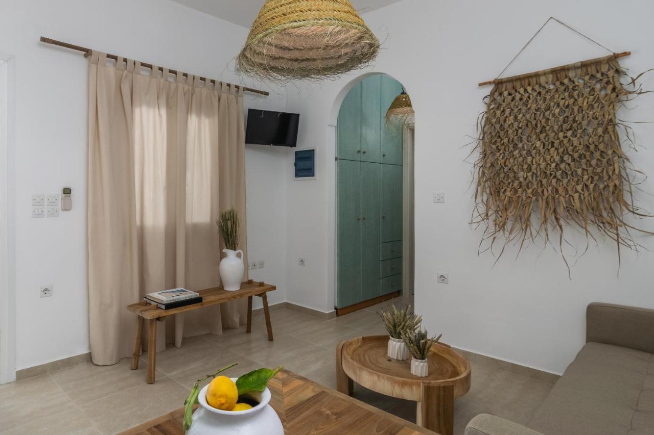 Kallia'S Suites Milos Adamantas  ภายนอก รูปภาพ